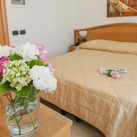 Отель Etico Асти